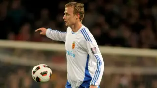 Нарушает ли экс-игрок “Челси“ регламент казахстанской лиги - ответ QFL