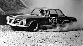 Как Mercedes-Benz создала первый в мире спортивный автомобиль с безопасным кузовом