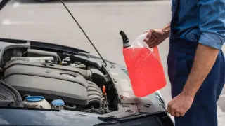 Можно ли смешивать антифризы разных цветов, рассказал эксперт