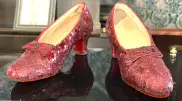 Туфли из фильма “Волшебник страны Оз“ продали за рекордную сумму