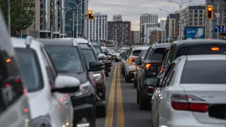 Как в Астане хотят бороться с пробками, рассказал аким