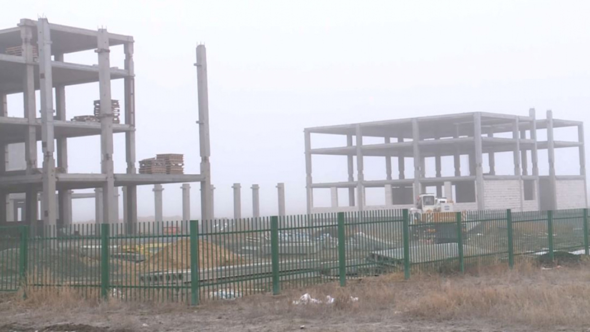 Третий год не могут достроить школу за 2 миллиарда в Актюбинской области