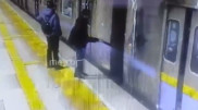 ЧП в метро Алматы: появилось видео с падением человека