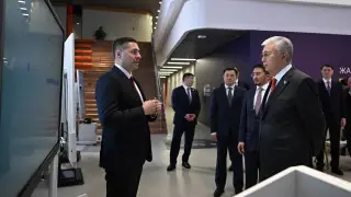 Исследователи Nazarbayev University представили уникальную языковую модель KAZ-LLM