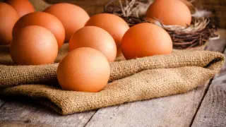 Мыть или не мыть яйца: вот что говорят эксперты