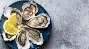 Не менее 80 человек отравились устрицами на светском мероприятии в США