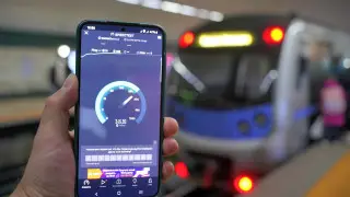 На связи даже под землей, или как Kcell обеспечивает пассажиров метро интернетом