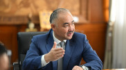 Спикер парламента Кыргызстана решил сменить фамилию