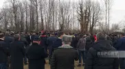Крушение самолета под Актау: двух погибших похоронили в Азербайджане