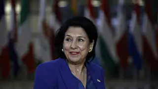 Президент Грузии проведет ночь в резиденции перед инаугурацией нового лидера страны