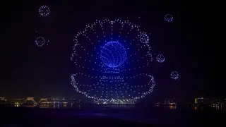 Драконы в небе и стена из фейерверков - захватывающие новогодние шоу мира