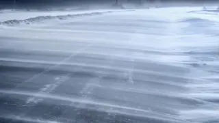 Несколько пассажирских автобусов застряли в непогоду на востоке Казахстана