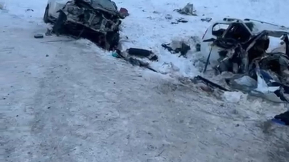 Три человека погибли в жуткой аварии на трассе Кызылорда-Павлодар