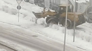 Короткий путь по кустам. Водителя отстранили от работы после видео уборки снега в Астане