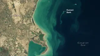 Спутники NASA сняли “призрачный“ остров в Каспийском море