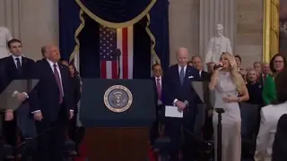 Заминка с гимном случилась на инаугурации Трампа