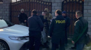 Блогера задержали при получении денег в Казахстане