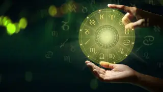 Астрологи назвали самый умный знак зодиака