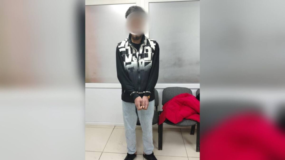 Угрожал и преследовал: агрессивного иностранца выдворят из Казахстана