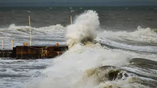 Один из самых сильных штормов обрушился на Великобританию и Ирландию