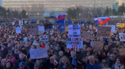Многотысячная акция протеста против правительства Фицо проходит в Словакии