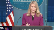 Пресс-секретарь Трампа рассказала, какие СМИ теперь допустят на брифинги в Белом доме