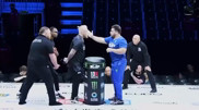 Казахстанец получил миллионы за нокаут в лиге главы UFC