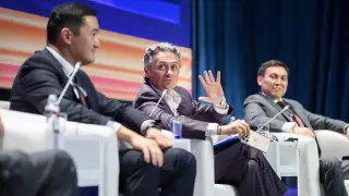 Цены на мобильную связь обсудили операторы на Digital Almaty