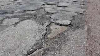 Акимам поручили “жестко контролировать“ дороги в Казахстане