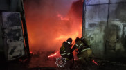Пожар на СТО в Астане: госпитализирован арендатор