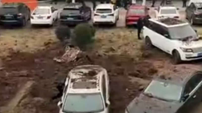 Кадры из видео