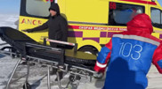 Врачи скорой помощи застряли в снежном заносе на севере Казахстана