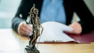 Сколько может стоить смягчение приговора на юге Казахстана? Судья получила срок