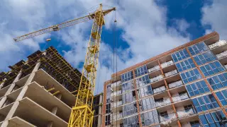 “Хватит кормить ненасытных подрядчиков“ - депутат возмутился тратой миллиардов тенге