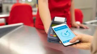 Казахстанцы снова разлюбили наличку