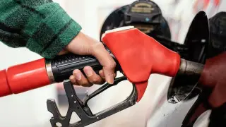 “На каждые 20 литров недолив 500 грамм“: одну из заправок проверили в Астане