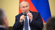 Путин отложил свое послание ради встречи с Трампом - СМИ