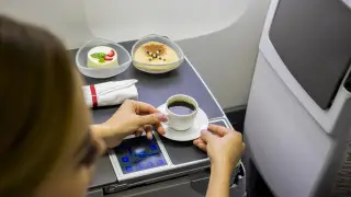 Можно ли брать на борт самолета кондитерские изделия