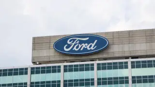 Ford урезал бонусы половине менеджеров по всему миру, чтобы снизить затраты