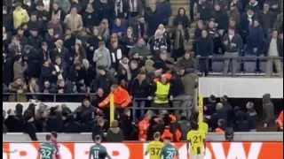 Матч “Фенербахче“ был прерван из-за массовой драки