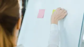 Коуч по тендерам, обещавшая казахстанцам быстрый заработок, предстала перед судом