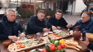 Бешбармак на миллион: кавказский блогер удивил соцсети
