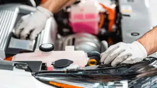 Автодилер лишал гарантии за сторонний сервис: это признали нарушением