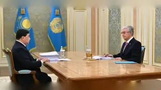 Токаев дал поручения по новому закону о госслужбе