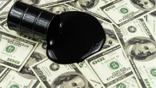 Цены на нефть падают, Brent уже ниже 73 долларов за баррель