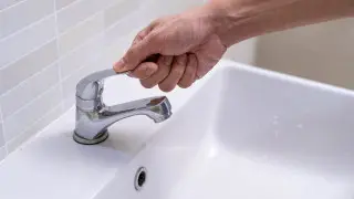 Жители нескольких микрорайонов Алматы останутся без воды на один день