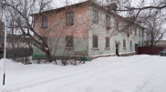 “В туалет хожу в куртке и шапке“: жизнь в “домах-призраках“ Казахстана
