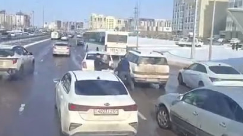 Кадры из видео