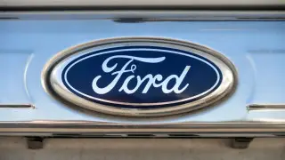 Ford тратит миллиарды и сокращает людей, чтобы спасти свое положение в Европе