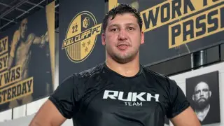 Стала известна причина поражения Дияра Нургожая в UFC